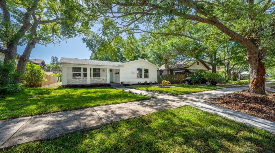 St Petersburg, Florida 33705, 4 Bedroom Bedrooms, ,3 Bathroombathrooms,Residential,For Sale,12Th,0,Mfrtb8503943