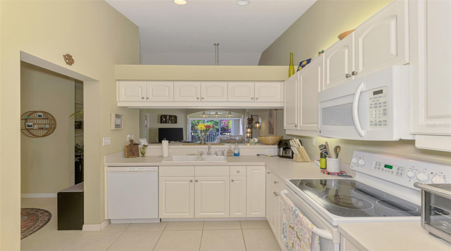Venice, Florida 34293, 2 Bedroom Bedrooms, ,2 Bathroombathrooms,Residential,For Sale,Addington,0,Mfrn6144202