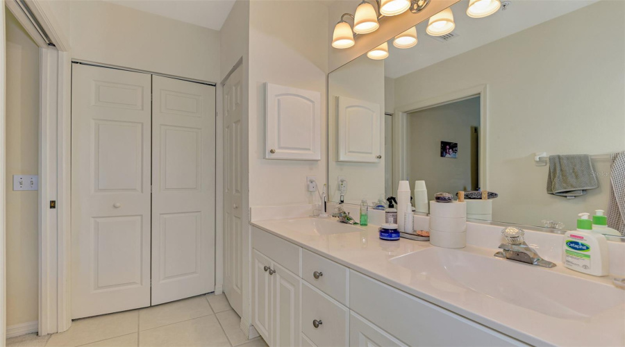 Venice, Florida 34293, 2 Bedroom Bedrooms, ,2 Bathroombathrooms,Residential,For Sale,Addington,0,Mfrn6144202