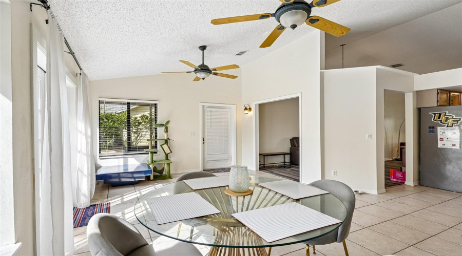 Altamonte Springs, Florida 32714, 4 Bedroom Bedrooms, ,3 Bathroombathrooms,Residential,For Sale,Woodland Terrace,0,Mfro6418362