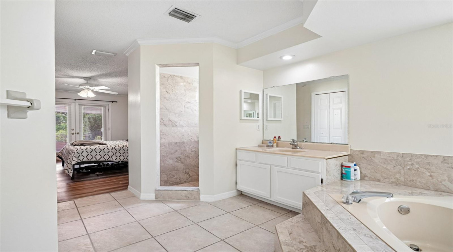 Altamonte Springs, Florida 32714, 4 Bedroom Bedrooms, ,3 Bathroombathrooms,Residential,For Sale,Woodland Terrace,0,Mfro6418362