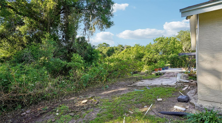 Altamonte Springs, Florida 32714, 4 Bedroom Bedrooms, ,3 Bathroombathrooms,Residential,For Sale,Woodland Terrace,0,Mfro6418362