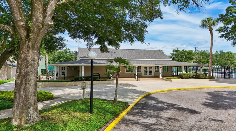 Altamonte Springs, Florida 32714, 4 Bedroom Bedrooms, ,3 Bathroombathrooms,Residential,For Sale,Woodland Terrace,0,Mfro6418362