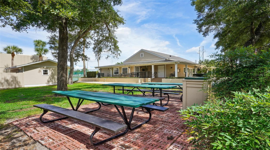 Altamonte Springs, Florida 32714, 4 Bedroom Bedrooms, ,3 Bathroombathrooms,Residential,For Sale,Woodland Terrace,0,Mfro6418362