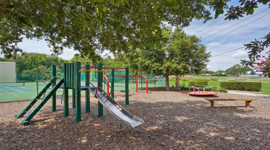 Altamonte Springs, Florida 32714, 4 Bedroom Bedrooms, ,3 Bathroombathrooms,Residential,For Sale,Woodland Terrace,0,Mfro6418362
