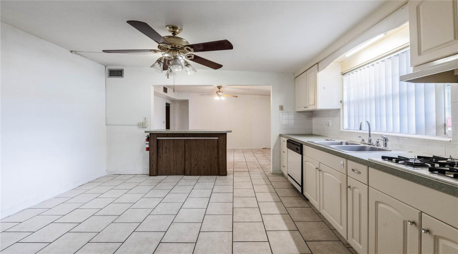 Winter Haven, Florida 33881, 2 Bedroom Bedrooms, ,2 Bathroombathrooms,Residential,For Sale,Trinity,0,Mfrl4964239