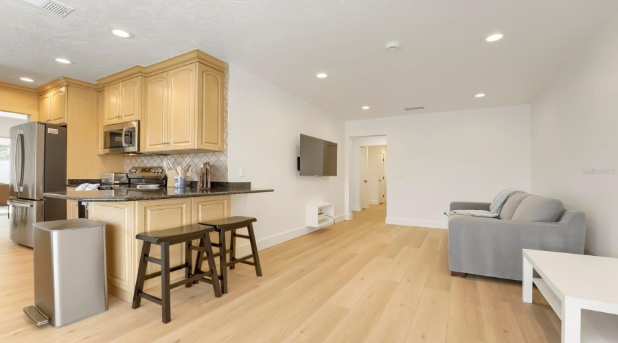 Seminole, Florida 33776, 3 Bedroom Bedrooms, ,2 Bathroombathrooms,Residential,For Sale,Dominica,0,Mfrtb8540117