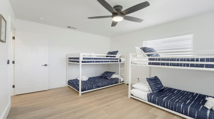 Seminole, Florida 33776, 3 Bedroom Bedrooms, ,2 Bathroombathrooms,Residential,For Sale,Dominica,0,Mfrtb8540117