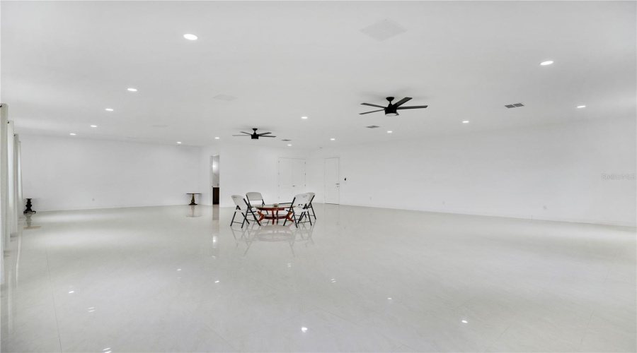 Orlando, Florida 32833, 4 Bedroom Bedrooms, ,3 Bathroombathrooms,Residential,For Sale,Dallas,0,Mfro6428249