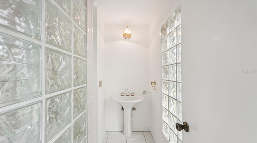 Bradenton, Florida 34209, 3 Bedroom Bedrooms, ,2 Bathroombathrooms,Residential,For Sale,89Th,0,Mfra4702020