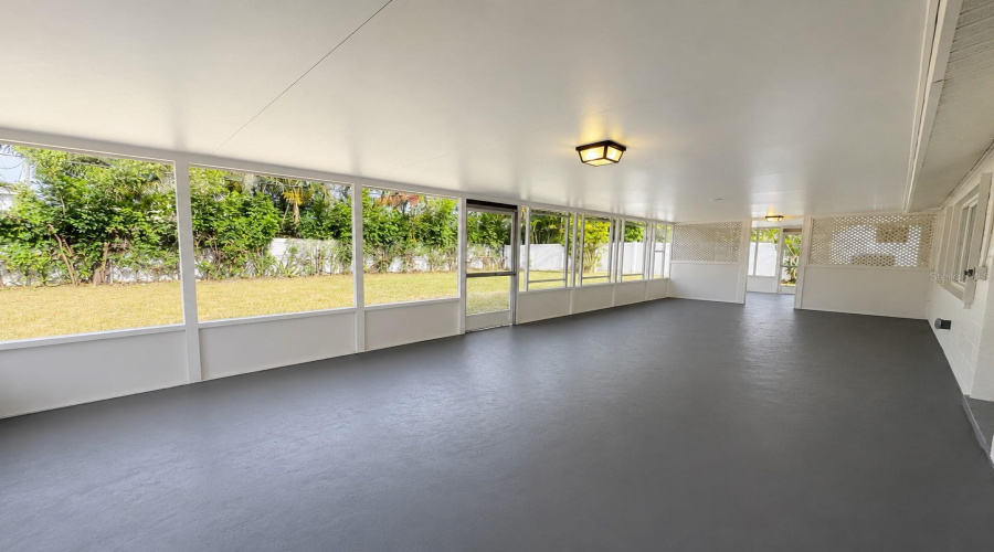 St Petersburg, Florida 33703, 3 Bedroom Bedrooms, ,2 Bathroombathrooms,Residential,For Sale,Denver,0,Mfrtb8534107