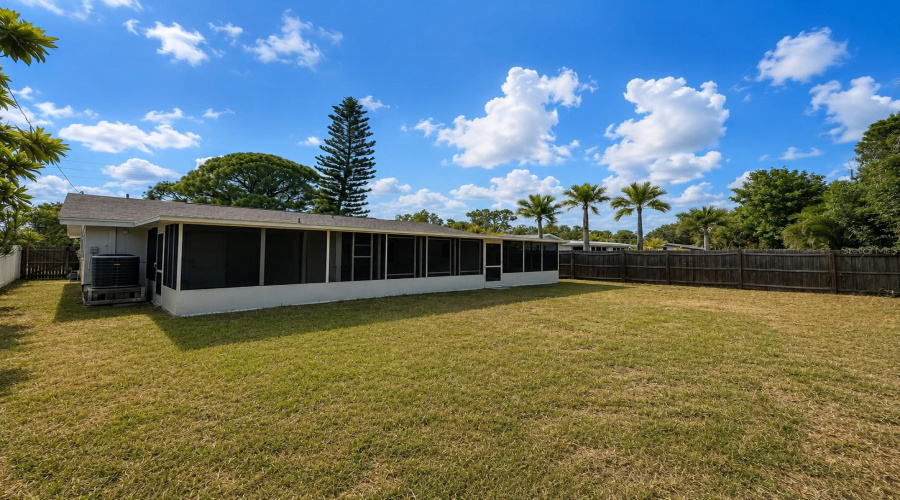 St Petersburg, Florida 33703, 3 Bedroom Bedrooms, ,2 Bathroombathrooms,Residential,For Sale,Denver,0,Mfrtb8534107