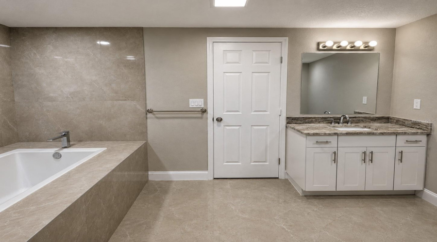 St Petersburg, Florida 33703, 3 Bedroom Bedrooms, ,2 Bathroombathrooms,Residential,For Sale,Denver,0,Mfrtb8534107