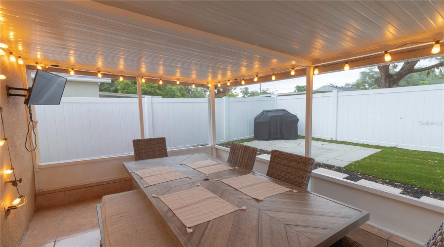 Seffner, Florida 33584, 2 Bedroom Bedrooms, ,2 Bathroombathrooms,Residential,For Sale,Mango Groves,0,Mfrtb8512970