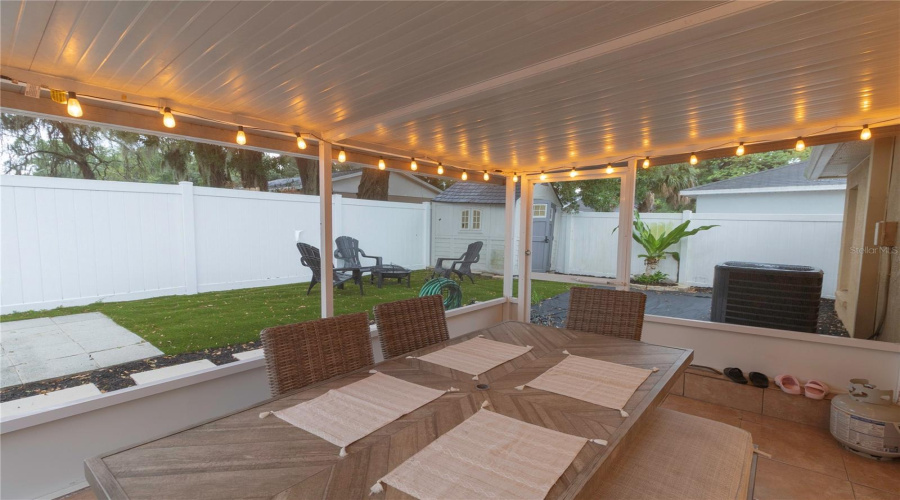 Seffner, Florida 33584, 2 Bedroom Bedrooms, ,2 Bathroombathrooms,Residential,For Sale,Mango Groves,0,Mfrtb8512970