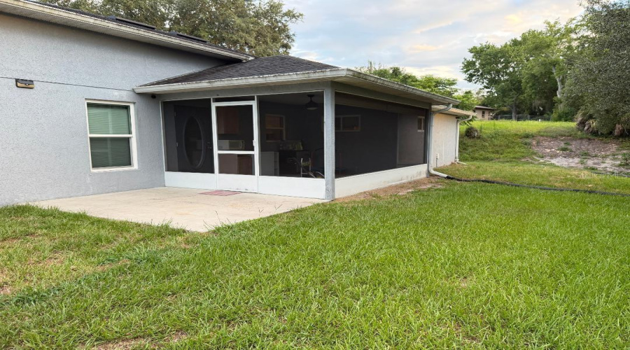 Backyard &Amp; Screened In Patio