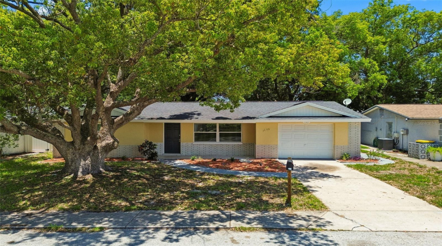 Port Richey, Florida 34668, 3 Bedroom Bedrooms, ,2 Bathroombathrooms,Residential,For Sale,Oakshire,0,Mfrtb8525280