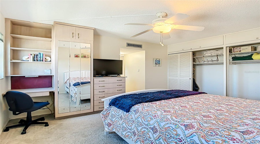 Venice, Florida 34285, 2 Bedroom Bedrooms, ,2 Bathroombathrooms,Residential,For Sale,Tarpon Center,0,Mfrn6144069