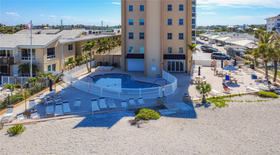 Beach &Amp; Pool