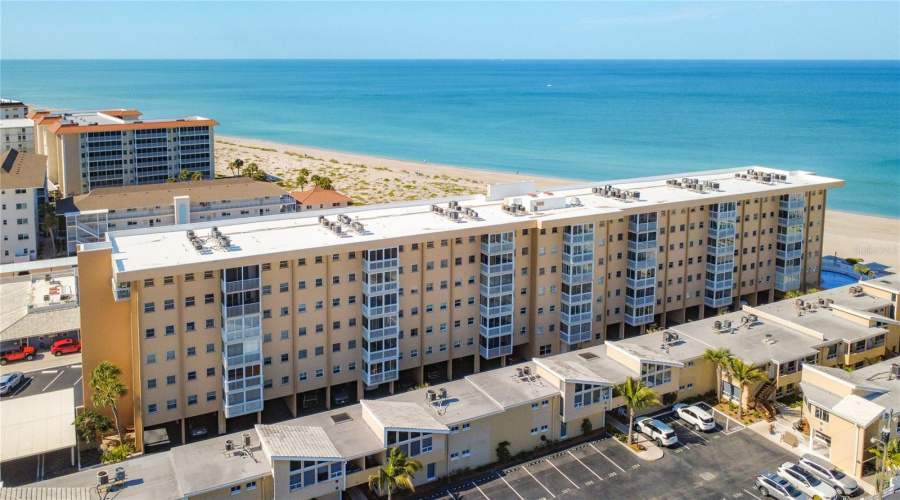 Venice, Florida 34285, 2 Bedroom Bedrooms, ,2 Bathroombathrooms,Residential,For Sale,Tarpon Center,0,Mfrn6144069