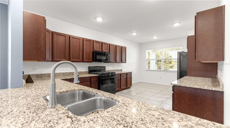 Ocala, Florida 34476, 2 Bedroom Bedrooms, ,2 Bathroombathrooms,Residential,For Sale,79Th,0,Mfrom713607