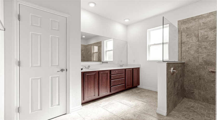 Ocala, Florida 34476, 2 Bedroom Bedrooms, ,2 Bathroombathrooms,Residential,For Sale,79Th,0,Mfrom713607