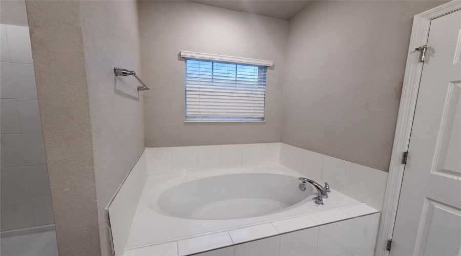 New Smyrna Beach, Florida 32168, 3 Bedroom Bedrooms, ,2 Bathroombathrooms,Residential,For Sale,Venetian Palms,0,Mfro6432872