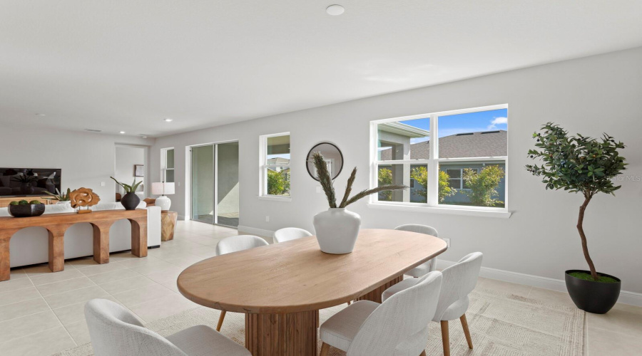 Staged Dining