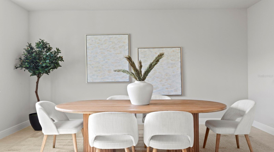 Staged Diningq