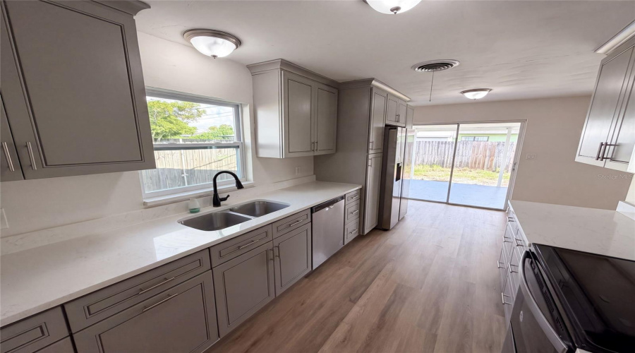 Merritt Island, Florida 32952, 3 Bedroom Bedrooms, ,2 Bathroombathrooms,Residential,For Sale,Carib,0,Mfro6434025