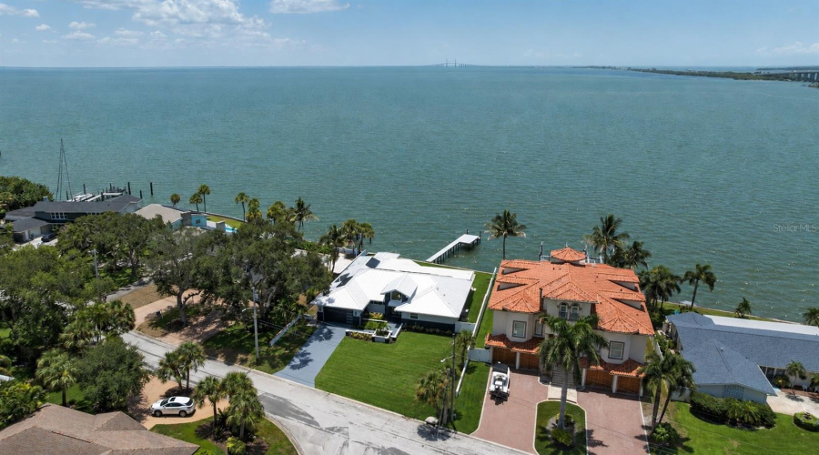 Open Water Views And Unobstructed Views Of The Skyway Bridge, Offering A Dramatic And Picturesque Backdrop.