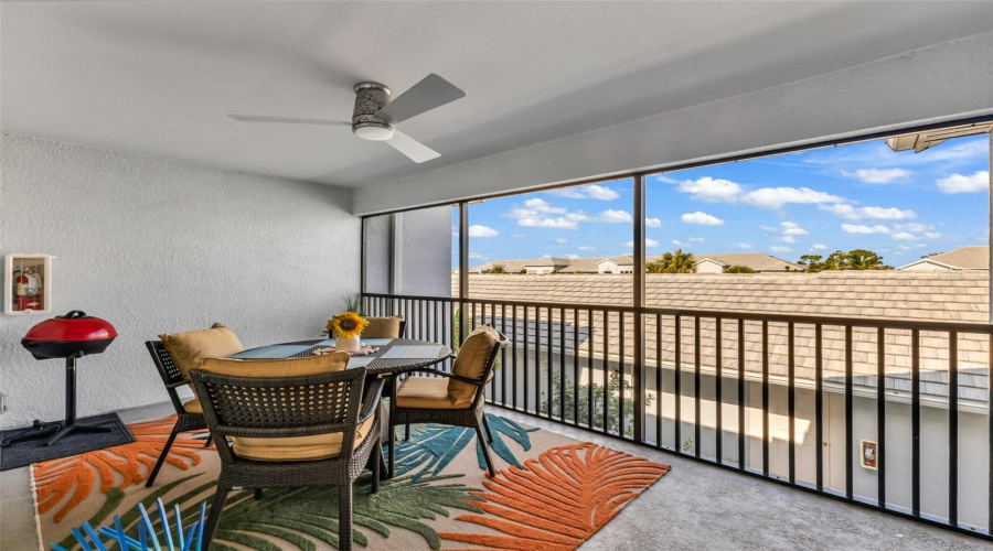 Front Lanai
