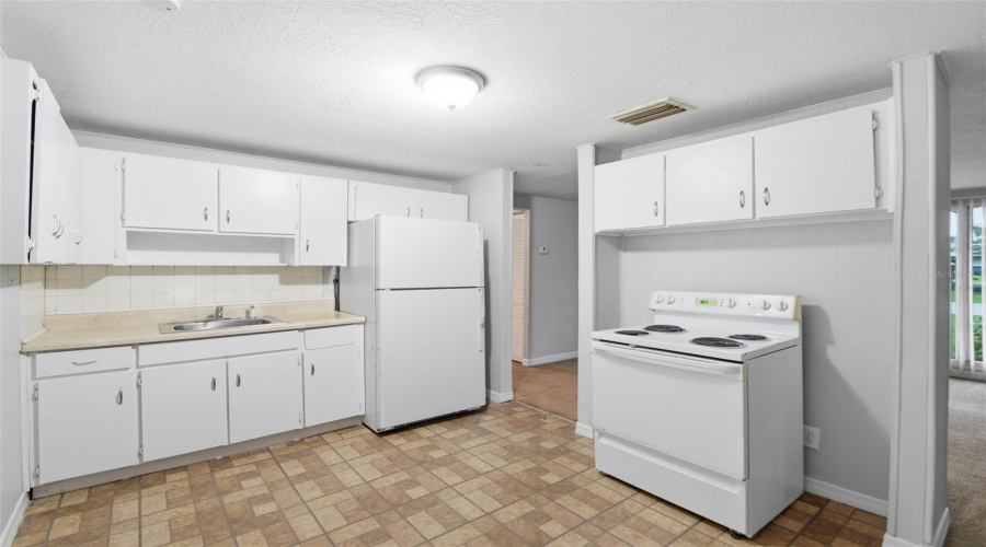 Tampa, Florida 33605, 3 Bedroom Bedrooms, ,1 Bathroombathrooms,Residential,For Sale,43Rd,0,Mfro6426598