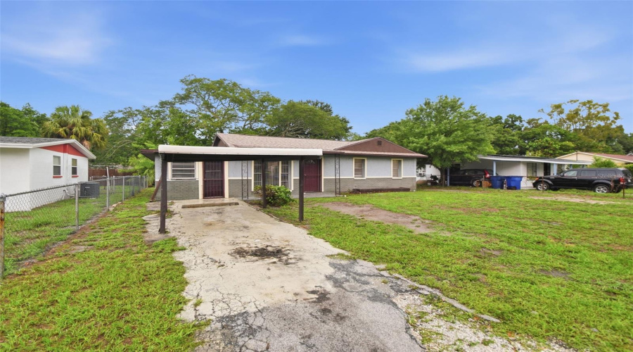 Tampa, Florida 33605, 3 Bedroom Bedrooms, ,1 Bathroombathrooms,Residential,For Sale,43Rd,0,Mfro6426598
