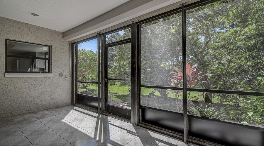 Clearwater, Florida 33759, 1 Bedroom Bedrooms, ,1 Bathroombathrooms,Residential,For Sale,Enterprise,0,Mfrtb8538062
