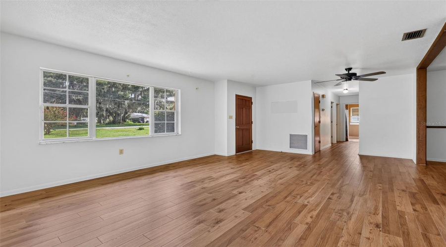 Yalaha, Florida 34797, 3 Bedroom Bedrooms, ,2 Bathroombathrooms,Residential,For Sale,Spring,0,Mfrg5116820