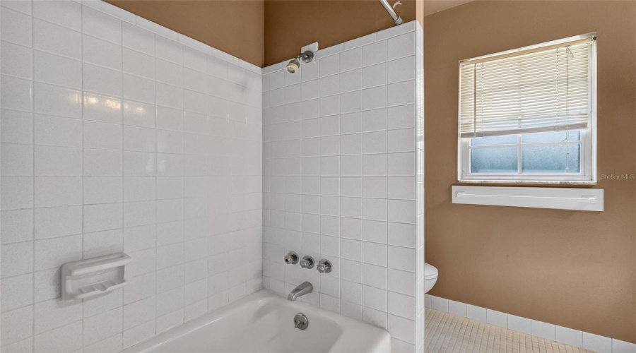 Yalaha, Florida 34797, 3 Bedroom Bedrooms, ,2 Bathroombathrooms,Residential,For Sale,Spring,0,Mfrg5116820