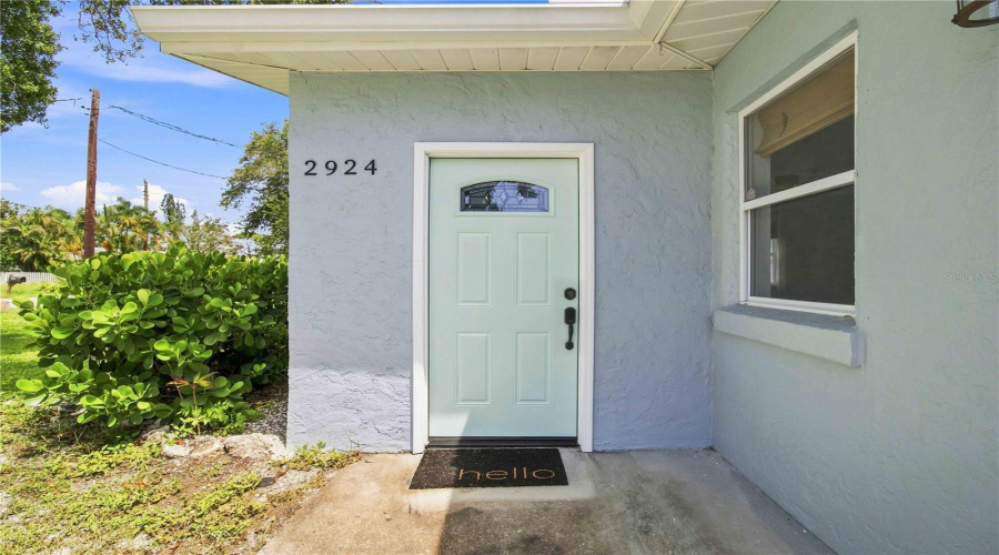 Sarasota, Florida 34239, 2 Bedroom Bedrooms, ,1 Bathroombathrooms,Residential,For Sale,Hillview,0,Mfra4704237