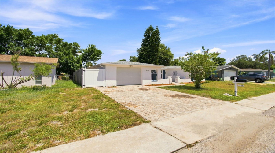 Port Richey, Florida 34668, 4 Bedroom Bedrooms, ,2 Bathroombathrooms,Residential,For Sale,Westcott,0,Mfrtb8541042