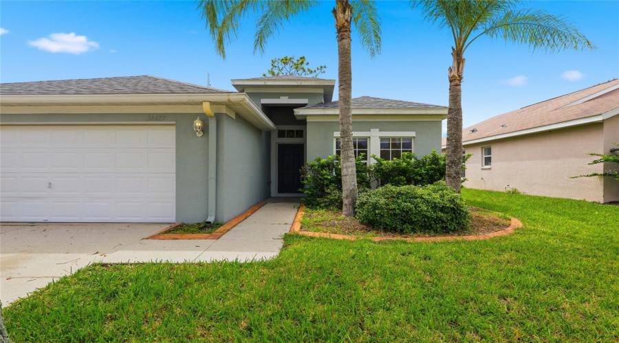 Zephyrhills, Florida 33541, 3 Bedroom Bedrooms, ,2 Bathroombathrooms,Residential,For Sale,Smart,0,Mfrtb8541914