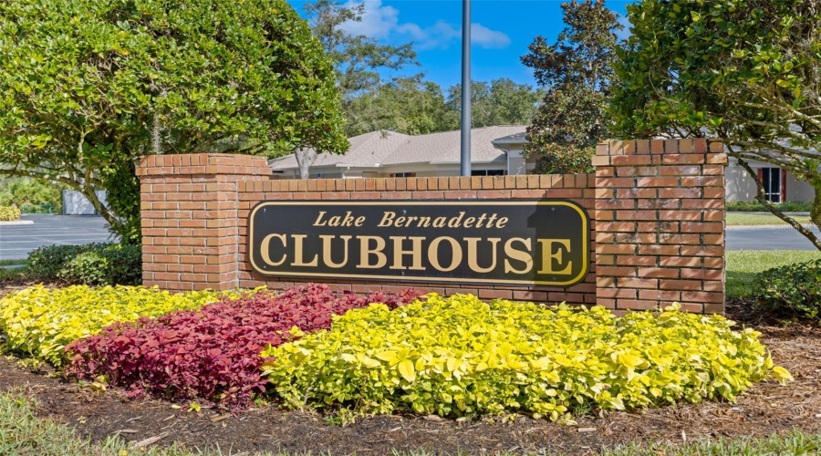 Zephyrhills, Florida 33541, 3 Bedroom Bedrooms, ,2 Bathroombathrooms,Residential,For Sale,Smart,0,Mfrtb8541914