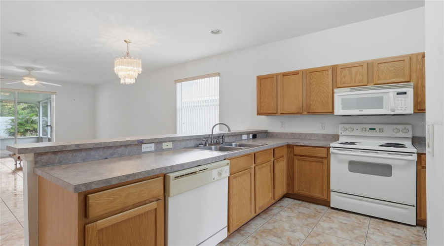 Zephyrhills, Florida 33541, 3 Bedroom Bedrooms, ,2 Bathroombathrooms,Residential,For Sale,Smart,0,Mfrtb8541914