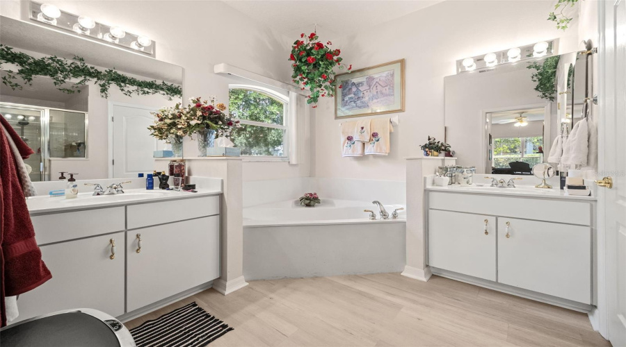 Primary Ensuite Bath