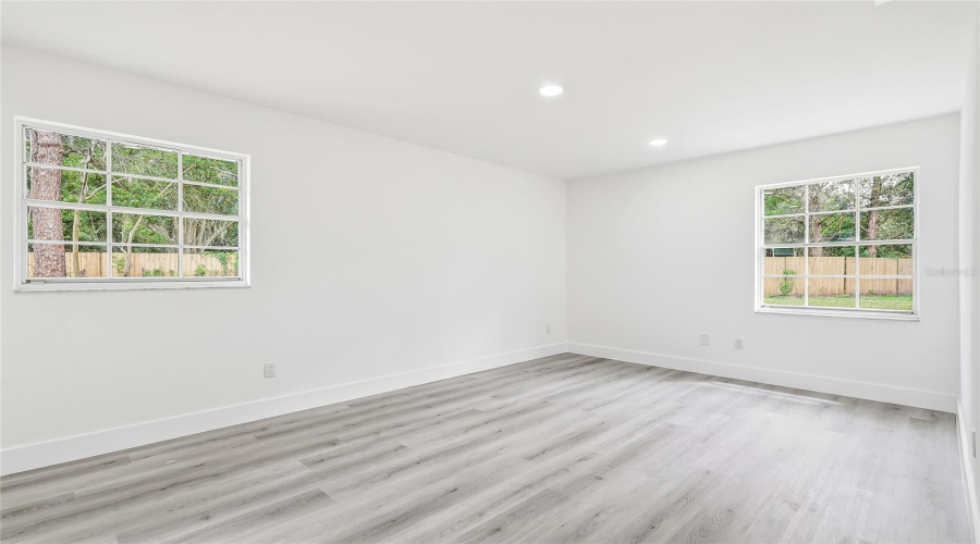 Dade City, Florida 33523, 4 Bedroom Bedrooms, ,2 Bathroombathrooms,Residential,For Sale,Tower,0,Mfrtb8542206