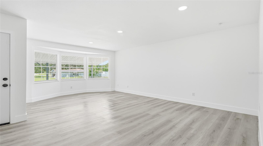 Dade City, Florida 33523, 4 Bedroom Bedrooms, ,2 Bathroombathrooms,Residential,For Sale,Tower,0,Mfrtb8542206