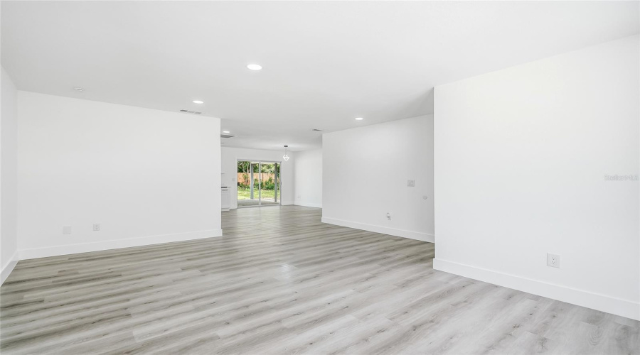 Dade City, Florida 33523, 4 Bedroom Bedrooms, ,2 Bathroombathrooms,Residential,For Sale,Tower,0,Mfrtb8542206