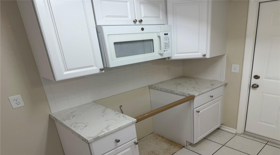 Holiday, Florida 34690, 3 Bedroom Bedrooms, ,1 Bathroombathrooms,Residential,For Sale,Eastwood,0,Mfrtb8527599