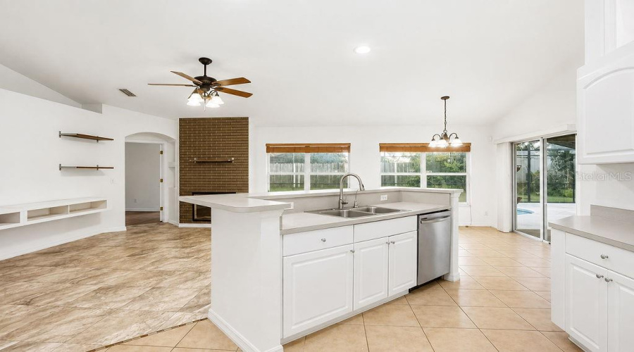 Deltona, Florida 32725, 4 Bedroom Bedrooms, ,3 Bathroombathrooms,Residential,For Sale,N Parkton,0,Mfro6434726