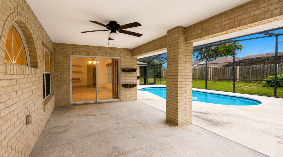 Lanai / Pool Area