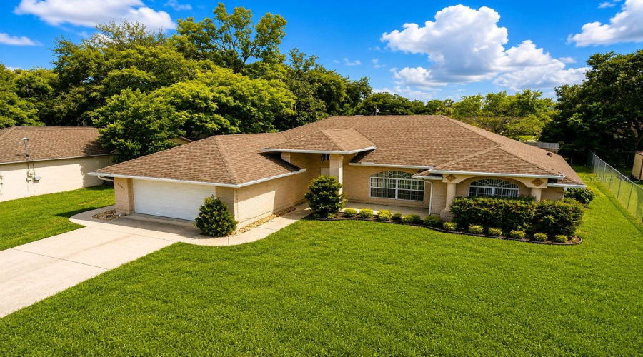 Deltona, Florida 32725, 4 Bedroom Bedrooms, ,3 Bathroombathrooms,Residential,For Sale,N Parkton,0,Mfro6434726